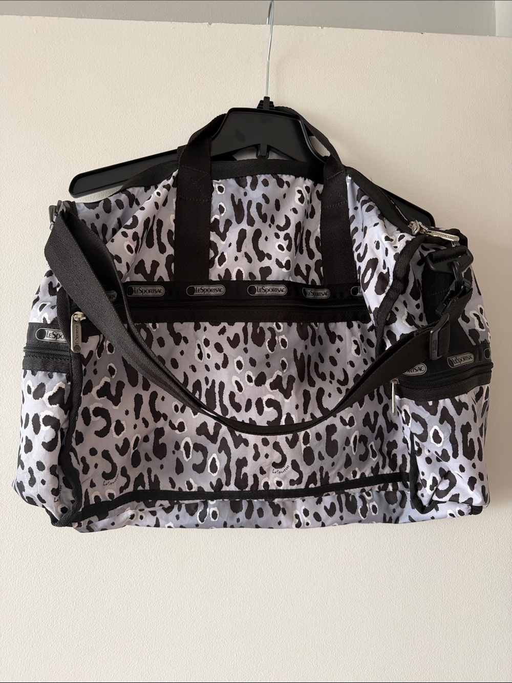LeSportsac Large Weekender Bag Grey Leopard Animal Print Duffle Travel Carry On